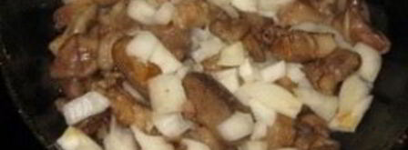 маслята, жареные с луком. Шаг 5