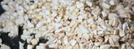 шампиньоны, фаршированные курицей и сыром. Шаг 5