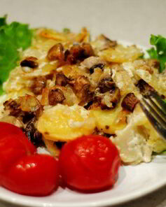 Шампиньоны с картошкой в сметане
