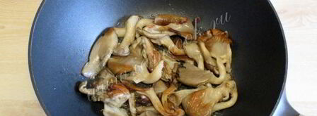 вешенки жареные с картошкой. Шаг 8