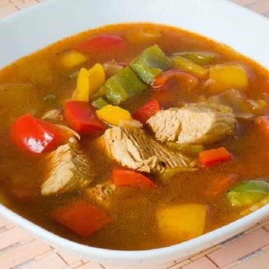 Рецепт ароматный суп-гуляш из курицы