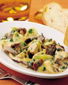 Грибной гуляш в винно-перечном соусе