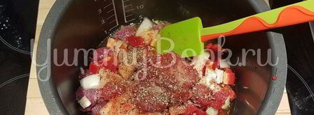 гуляш из говядины в мультиварке. Шаг 7
