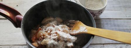 гуляш из курицы с подливкой. Шаг 6