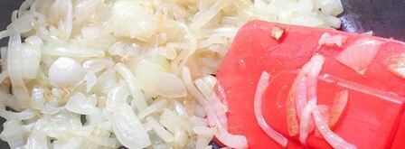 гуляш из отварного мяса. Шаг 5