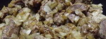 гуляш с подливкой в мультиварке. Шаг 4