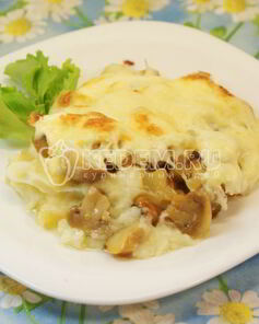 Картофельное пюре под шампиньонами