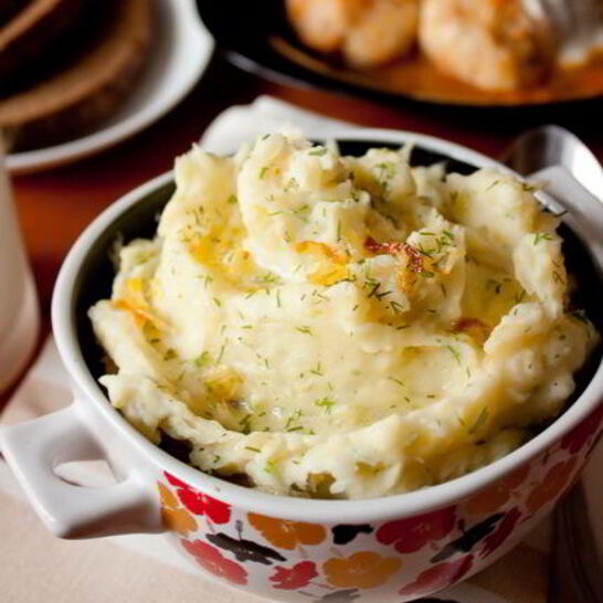 Рецепт картофельного пюре с карамелизированныма лукома