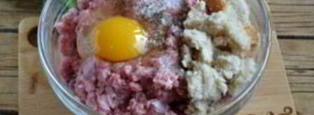 котлеты из фарша с начинкой. Шаг 3