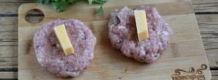 котлеты из фарша с начинкой. Шаг 6