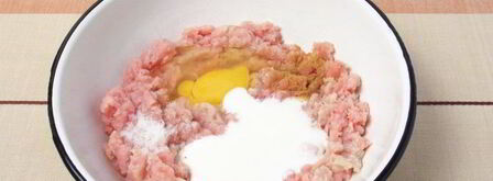 котлеты из индейки на пару в мультиварке. Шаг 3