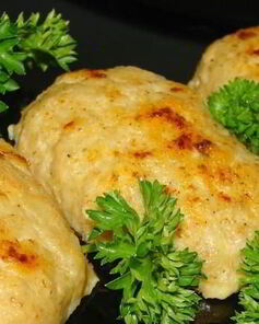 Рыбные котлеты из путассу