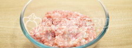 стожки из фарша. Шаг 2