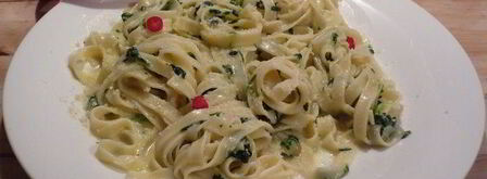 лапша под соусом горгонзола со шпинатом. Шаг 5