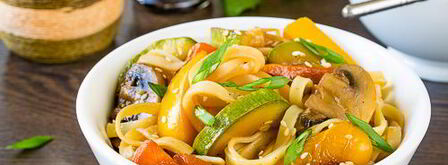 лапша с овощами и соевым соусом. Шаг 16