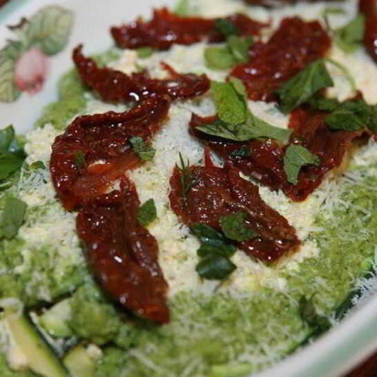 Рецепт лазанья из цукини с рикоттой и соусом песто