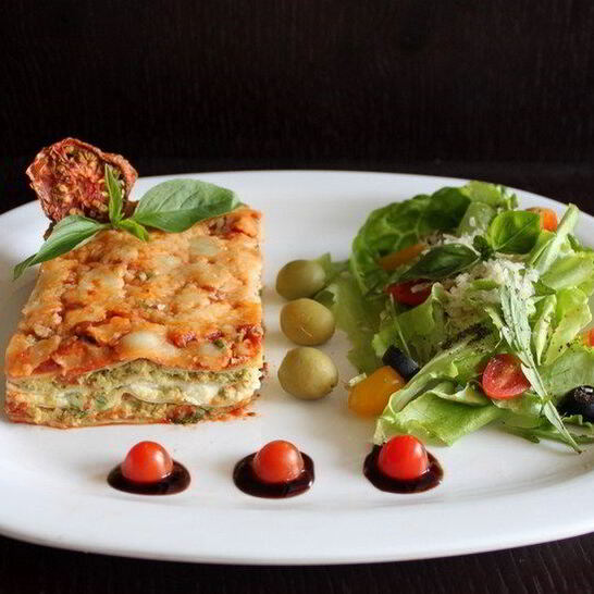 Рецепт лазанья с курицей, рикоттой и соусом песто