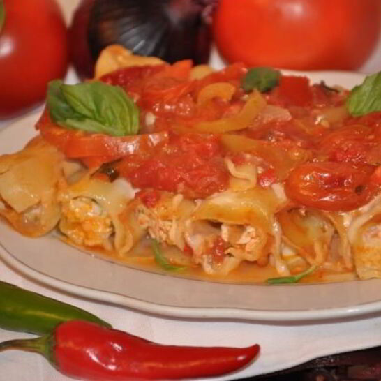 Рецепт каннелони с острым томатным соусом