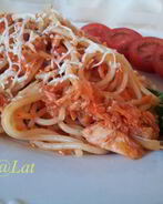 Паста с семгой в томатном соусе