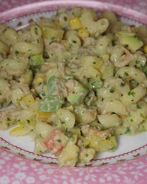 Паста с тунцом, авокадо и сладким перцем