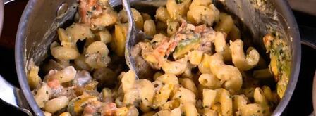 паста с тунцом, авокадо и сладким перцем. Шаг 10