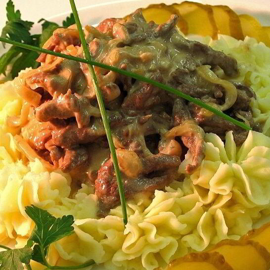 Рецепт бефстроганов с огурцами