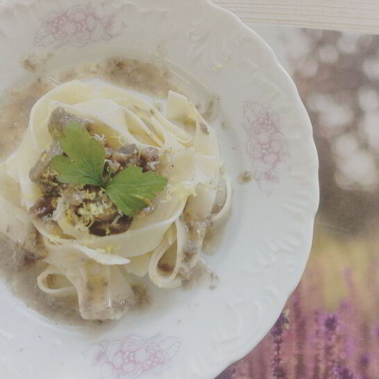 Рецепт говядина с грецкими орехами и грибами