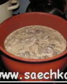 Говядина с грибами в горшочке