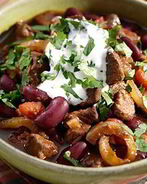 Говядина, тушенная с фасолью