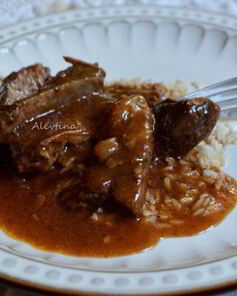 Говяжьи ребрышки, тушенные в бальзамическом соусе