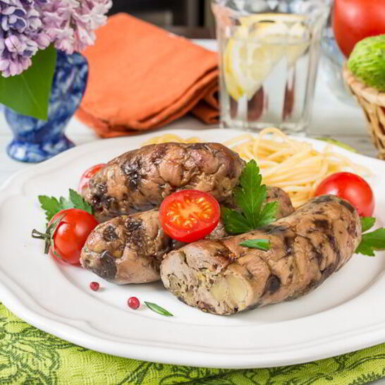 Рецепт колбаски из рубленой индейки с грибами