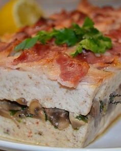 Куриный террин с шампиньонами и беконом