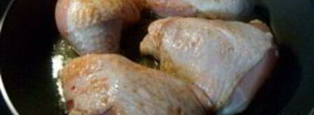 куриные бедра, тушеные в сметане. Шаг 4