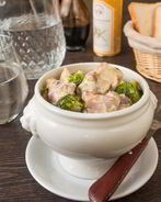 Курица в сливках с брокколи