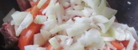 мясо на кости в мультиварке. Шаг 3