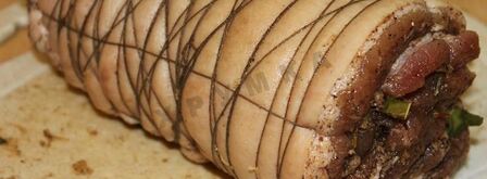 подчеревок в рукаве запеченный в духовке по-украински. Шаг 8