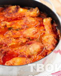 Тушеная курица с грибами