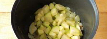 баклажаны и кабачки в мультиварке. Шаг 2