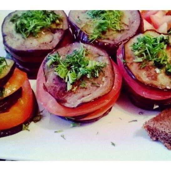 Рецепт баклажаны с помидорами и чесноком