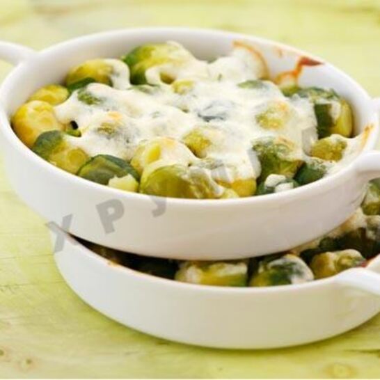 Рецепт брюссельская капуста с белым соусом с сыром