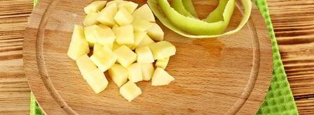 брюссельская капуста с яблоками и изюмом. Шаг 6