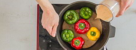 фаршированные перцы в сметанном соусе. Шаг 6