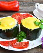 Кабачки, фаршированные курицей