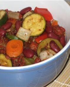 Кабачки с фасолью и фаршем в мультиварке