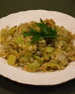 Кабачки жареные с чесноком и яйцом