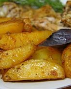 Картофель, запеченный соевом соусе