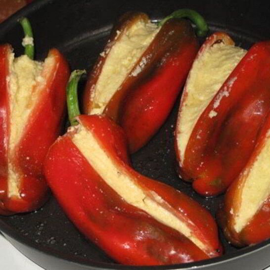 Рецепт перец, фаршированный брынзой и помидорами