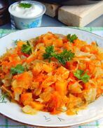 Тушеная капуста с тыквой и морковью
