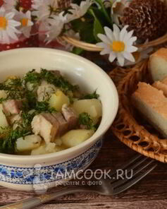 Тушеная картошка с мясом в сковороде