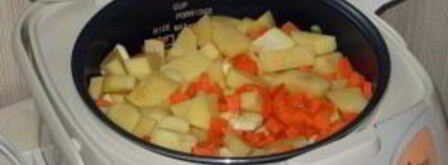 тушеная картошка в мультиварке поларис. Шаг 2